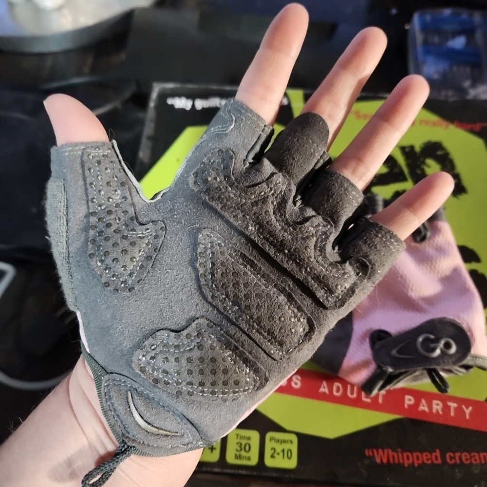 Pink and Gray Women's Fitness Gloves - Picture 3 of 4